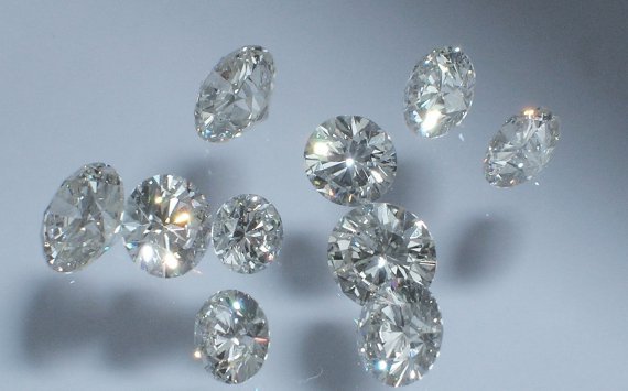 АЛРОСА начнет продажу бриллиантов онлайн уже в этом году