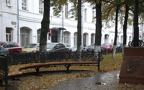 Власти Ярославля проинспектировали благоустройство дворов в Заволжском районе