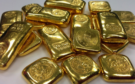 Россия надеется обезопасить себя от доллара с помощью золота